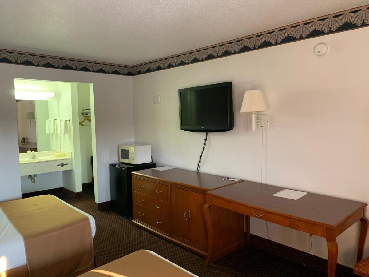 Americas Best Value Inn - Roxboro Exterior photo