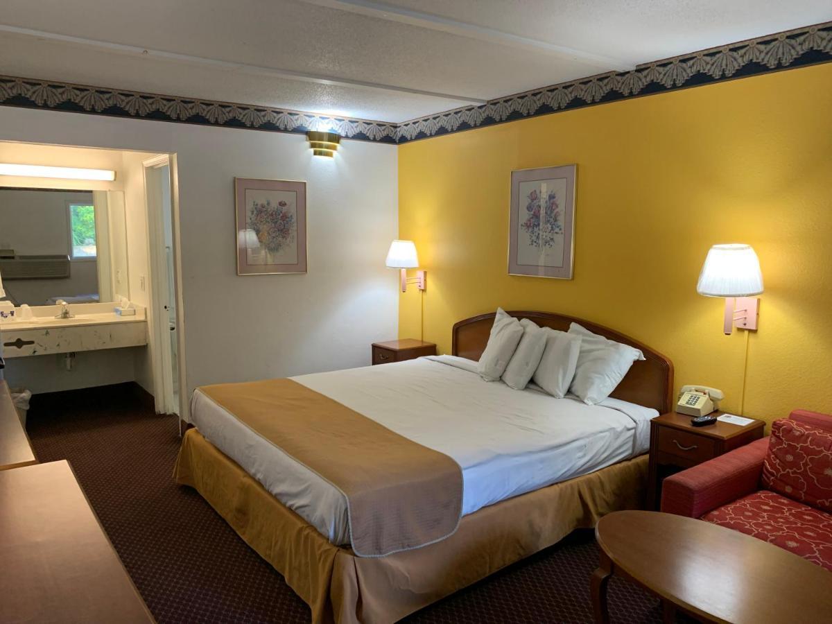 Americas Best Value Inn - Roxboro Exterior photo